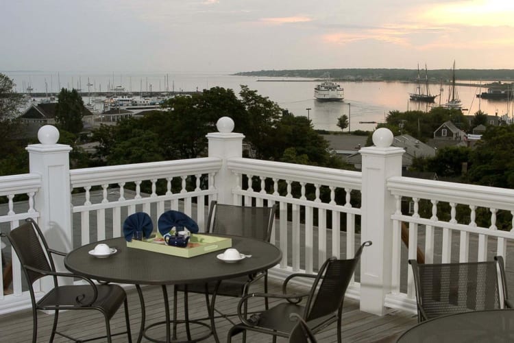 Rooftop deck